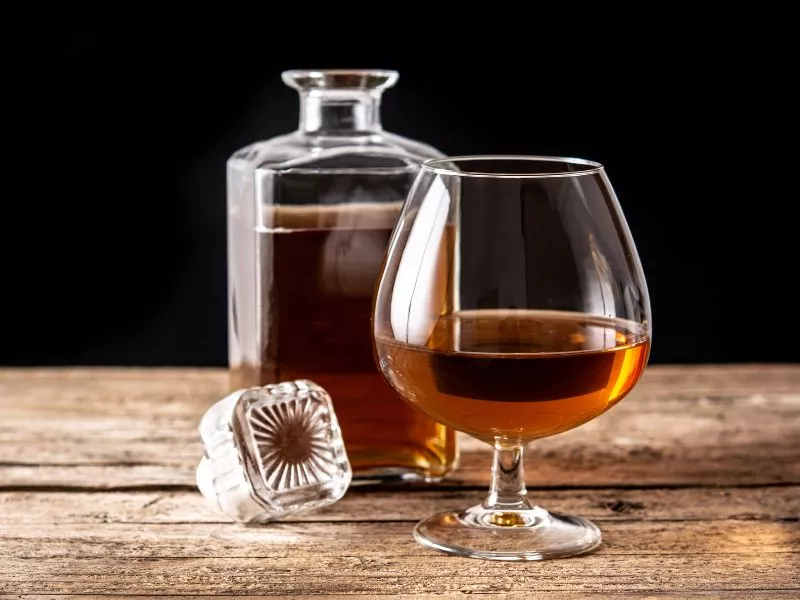וויסקי, ג'ין או קוניאק